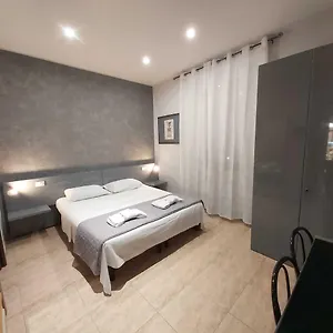 https://hotel-convertini.italymilanhotels.net